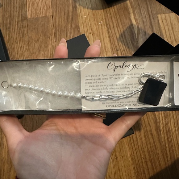 Opulenza Silver and Pearl Bracelet - Picture 4 of 4